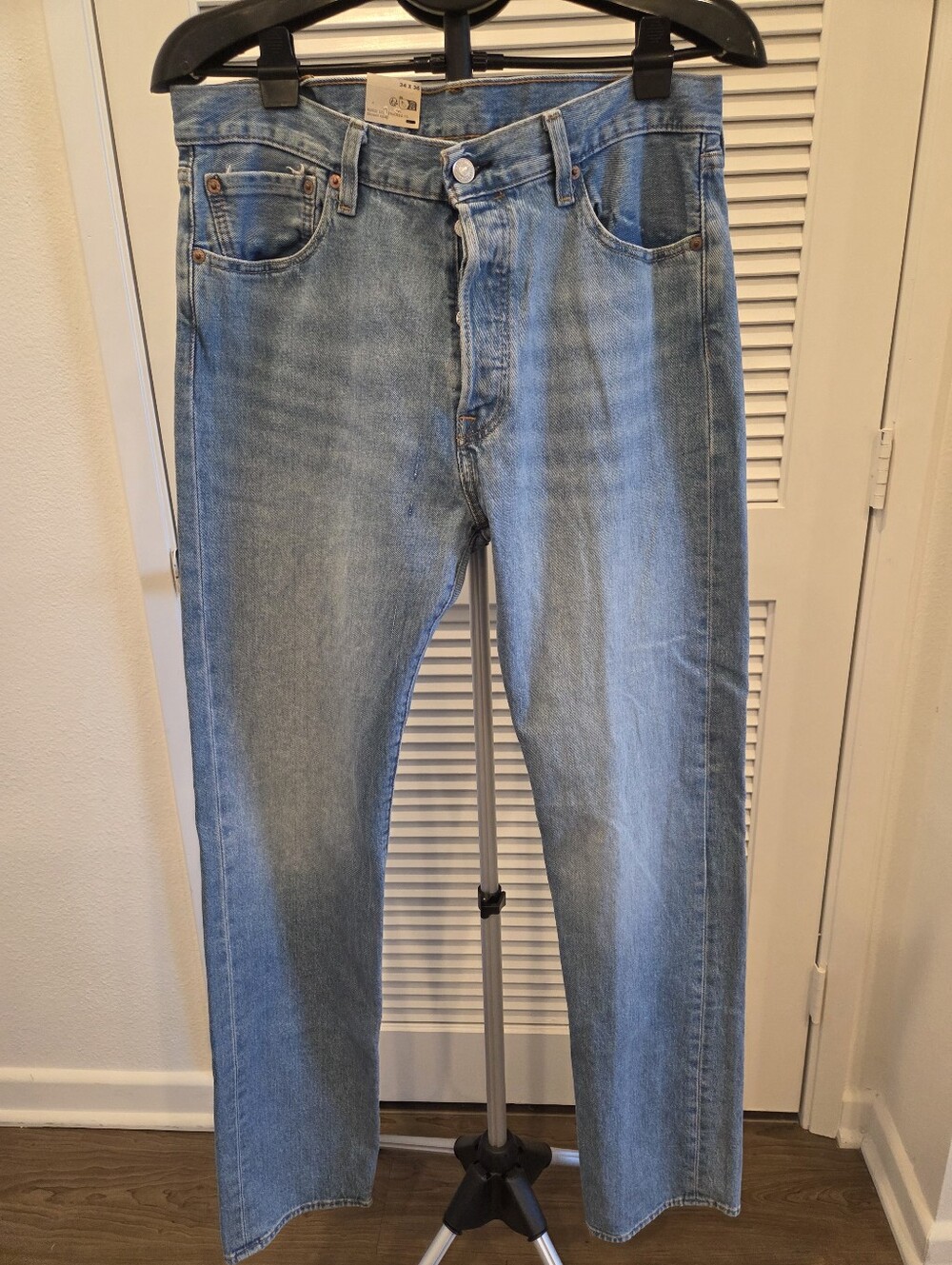 NWT Levi’s 501 Original Fit Light Wash Jeans Mens 34x36